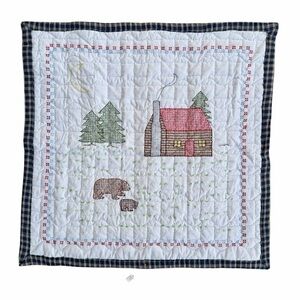 NEW Handmade/Quilted/Embroidered Bear Reversible Floor Blanket/Wall Hanging35x35